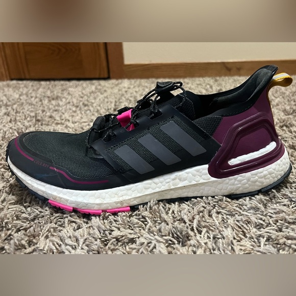 Adidas Boost Women's Black and Pink Athletic Shoes - Picture 3 of 7